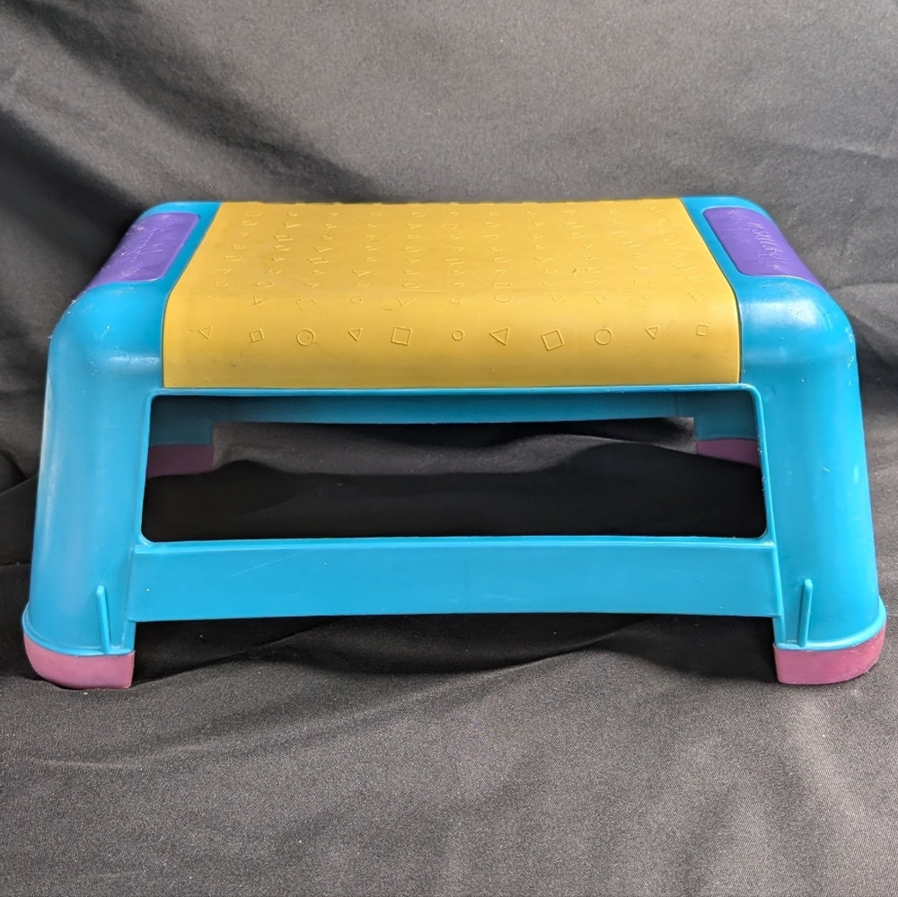 Vintage 1994 Kids II Slip Resistant Stool 6.5"x14.5"